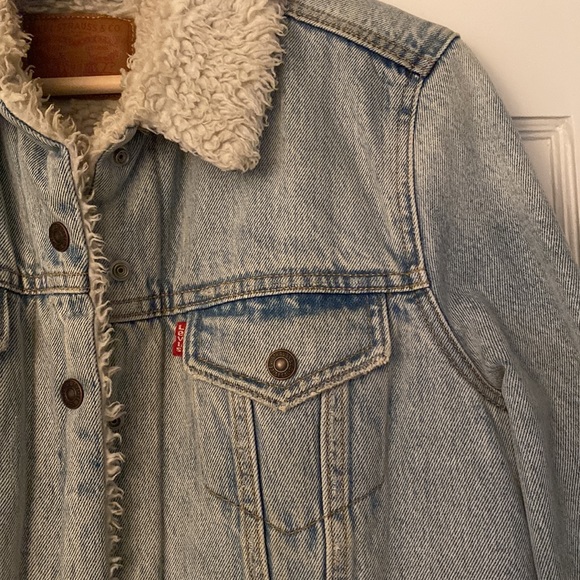 Levi’s Sherpa Denim Jacket - Picture 3 of 6